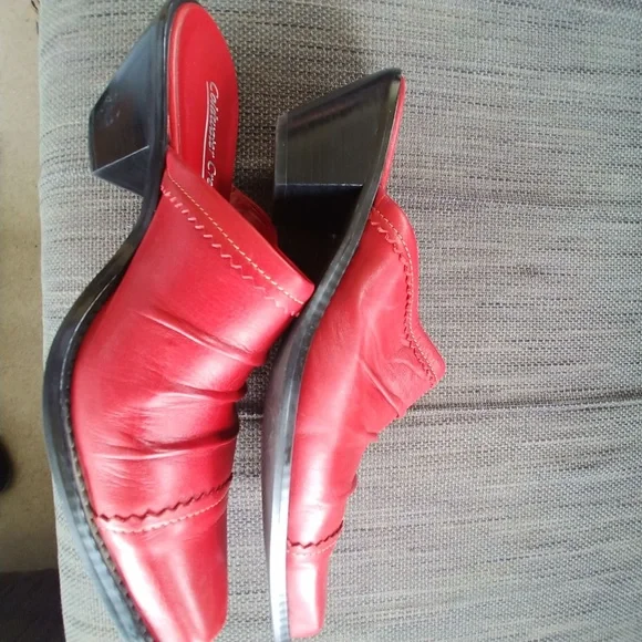 Coldwater Creek Red Leather Mules - Picture 4 of 7